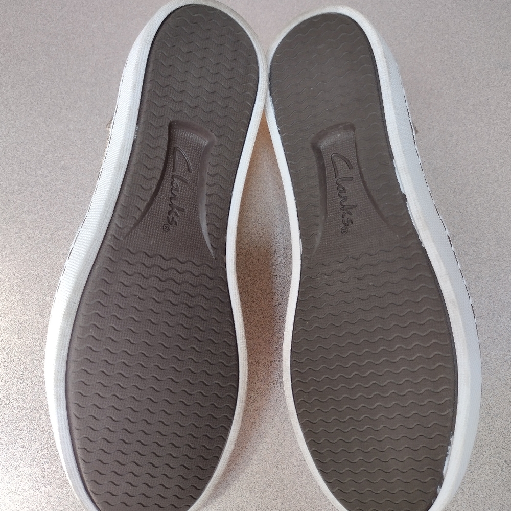 Clarks Pawley Bliss Sneakers Sz 7 Taupe Snakeskin Cushioned Slip-on - Picture 4 of 6